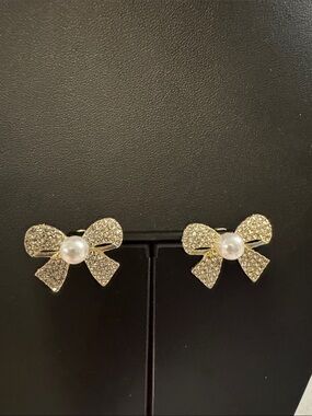 NWT Bow Pearl Crystal Stud Earrings - Gold Tone